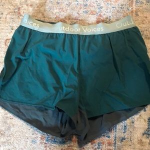 Outdoor voice shorts in great condition